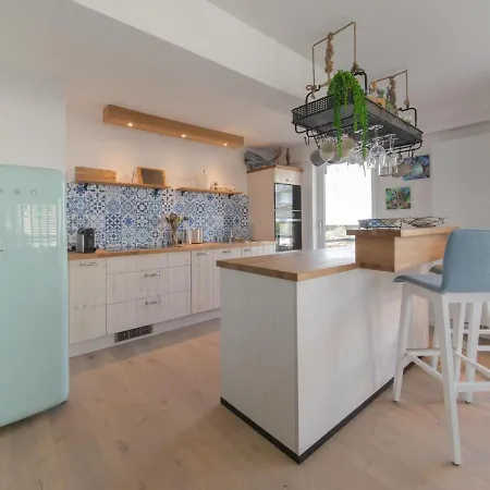 Appartamento Apartment Charlie Stylish Apartment Near Beach By Interhome *