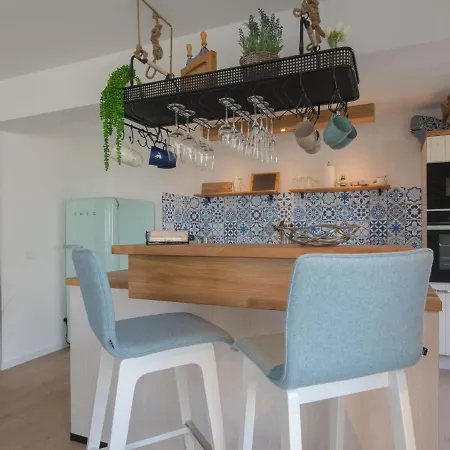 Apartment Charlie Stylish Apartment Near Beach By Interhome Appartamento