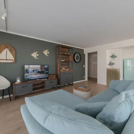 Apartment Charlie Stylish Apartment Near Beach By Interhome Appartamento De Haan
