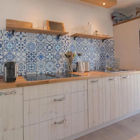 Appartamento Apartment Charlie Stylish Apartment Near Beach By Interhome
